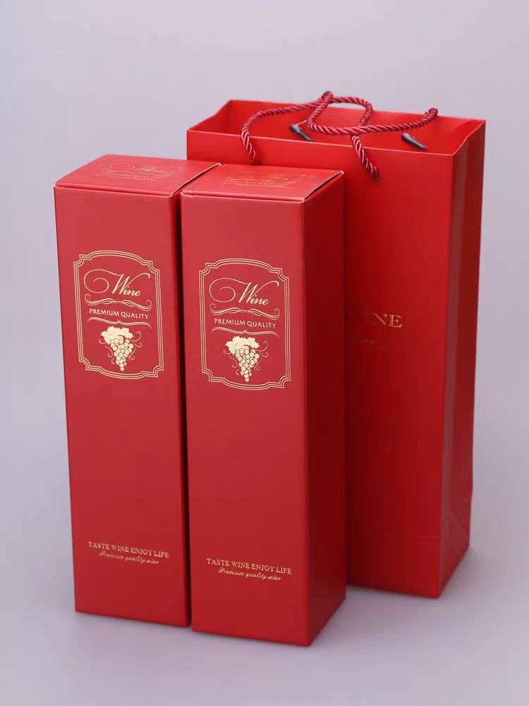 成都酒盒包装厂:定制红酒包装盒!展现专业与高贵风范(一) 成都酒盒包装厂:定制红酒包装盒!展现专业与高贵风范(一)