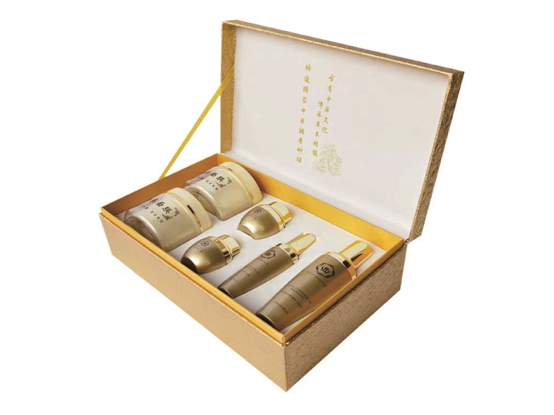 成都定制化妆品包装盒厂家：解析化妆品包装盒订制内托结构和材质（一）